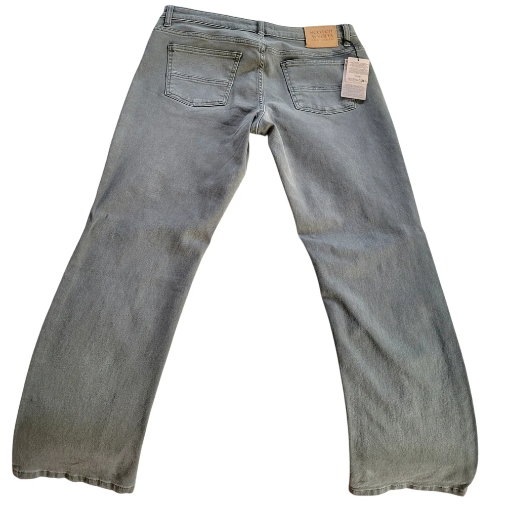 Scotch & Soda // M's Straight Leg 5-Pocket Jeans // 34 // Dusty Olive - Picture 4 of 11